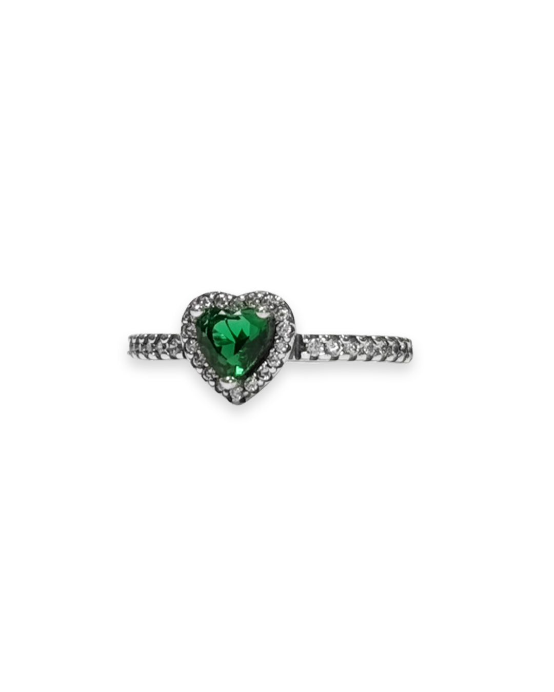 Anillo en corazón brillante