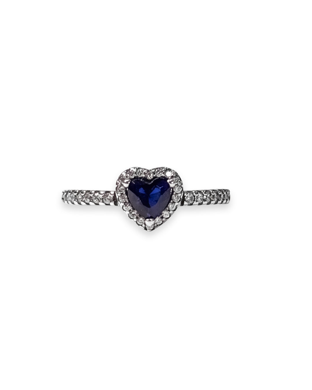 Anillo en corazón brillante