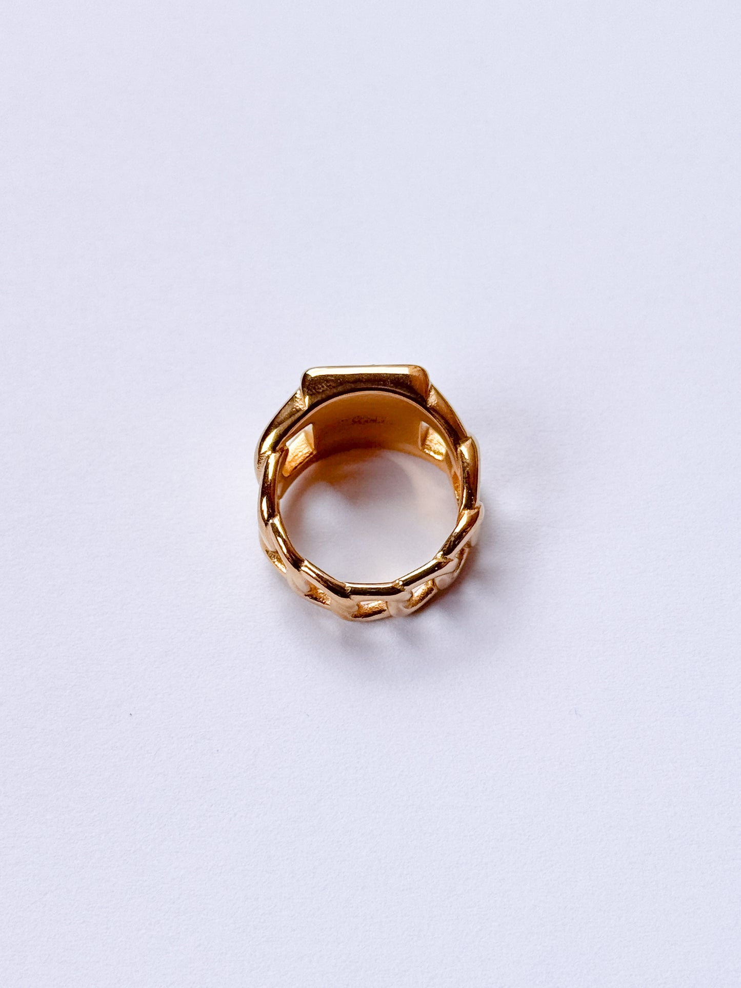 Anillo enredadora cuadrado en nácar