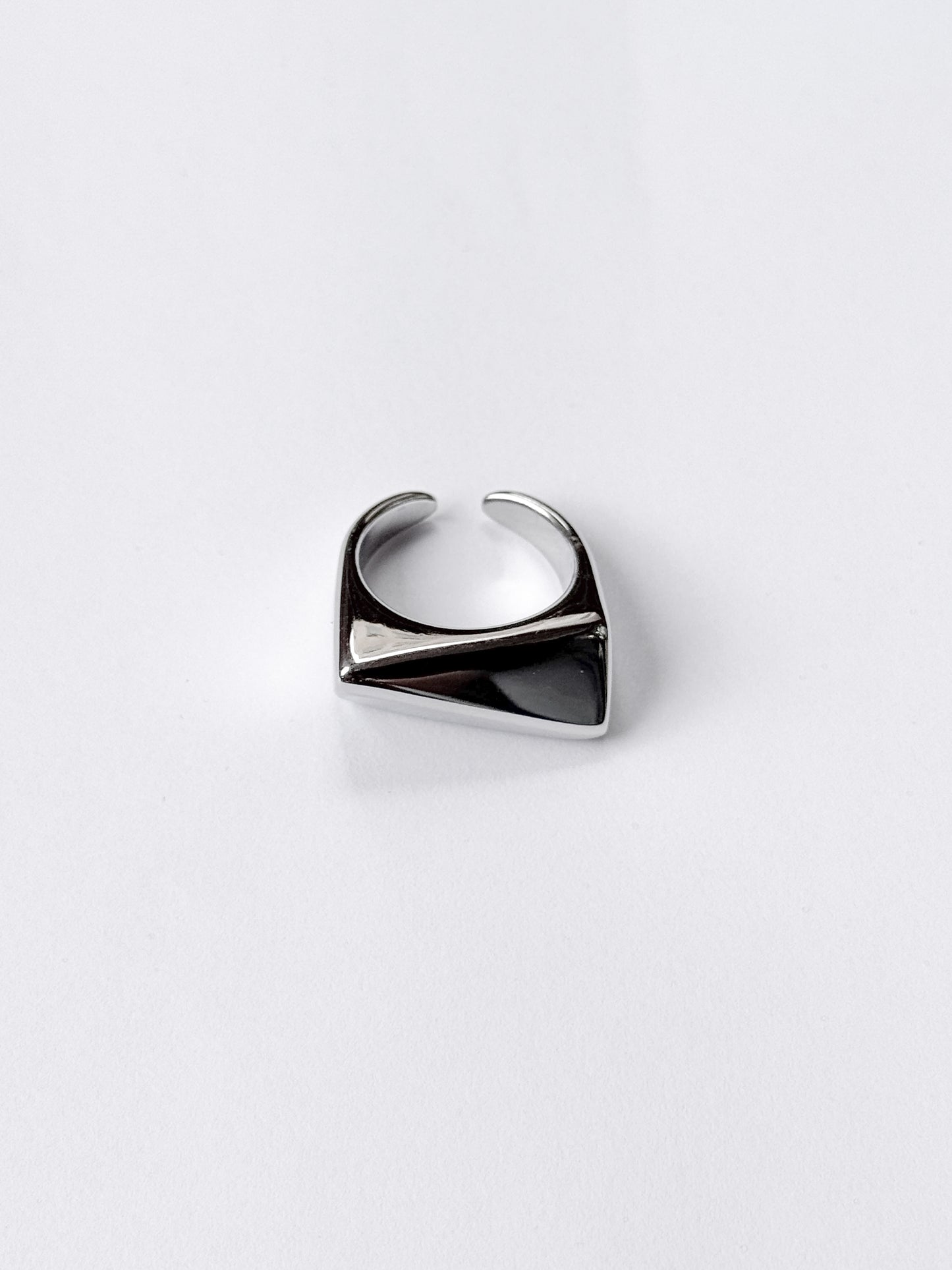 Anillo geometrizado
