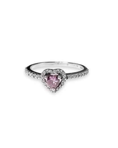 Anillo en corazón brillante