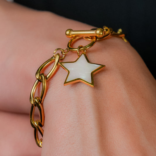 Pulsera con dije de estrella en nacar