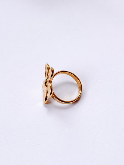Anillo flor texturizada